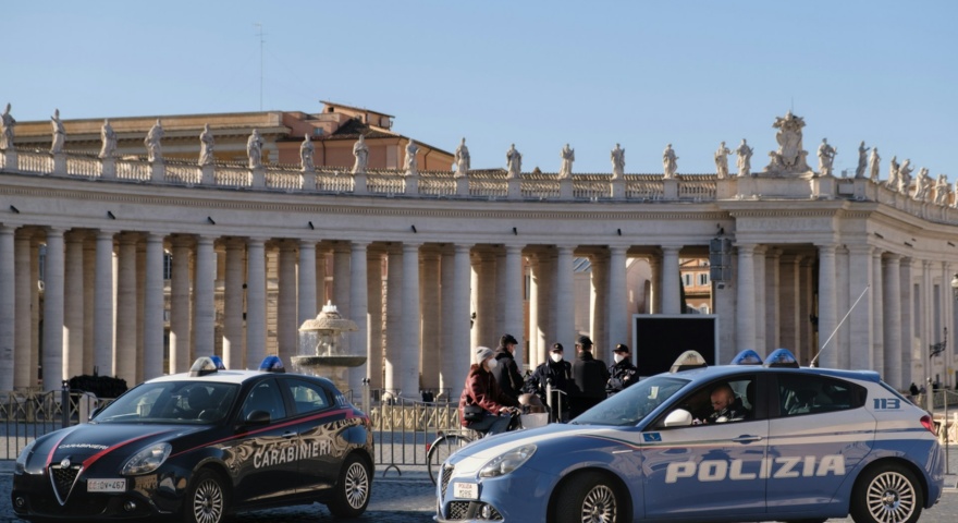 polizie e carabinieri polizie e carabinieri